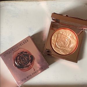 Smashbox VLADA petal metal highlighter